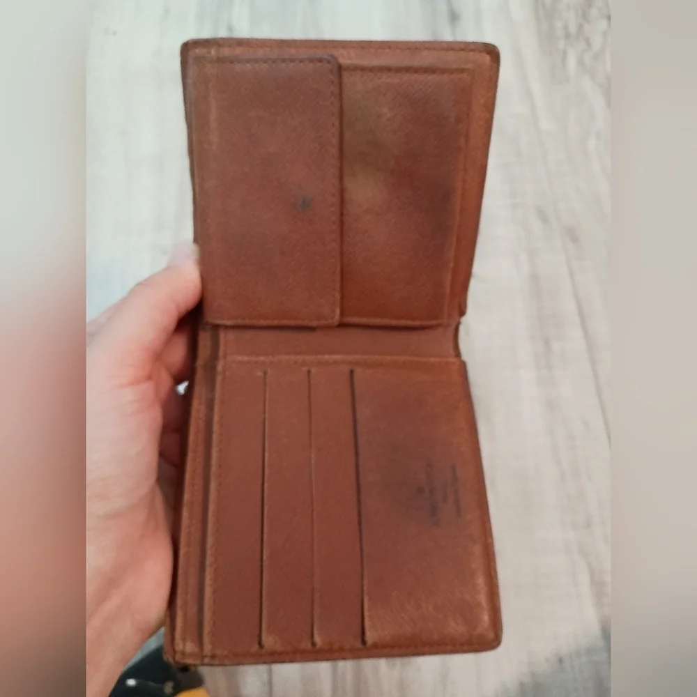 LOUIS VUITTON Porte Billets Cartes Credit Monnet Monogram wallet